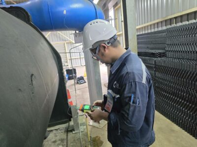 การตรวจวัดอุณหภูมิน้ำเข้า-ออกเครื่องทำน้ำเย็น